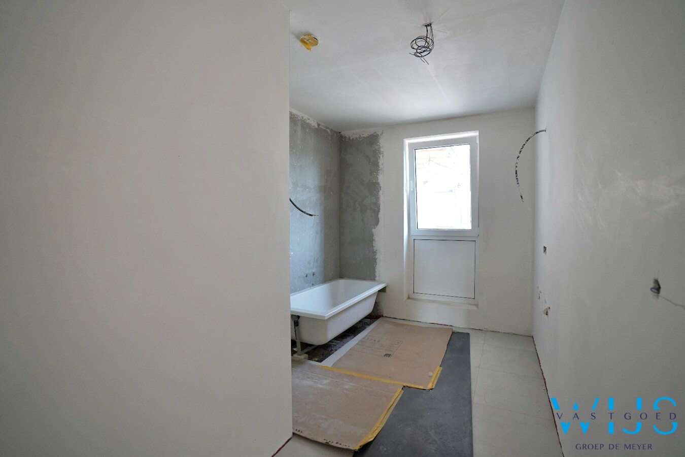 Ruim hoekappartement met 3 slaapkamers en terras 