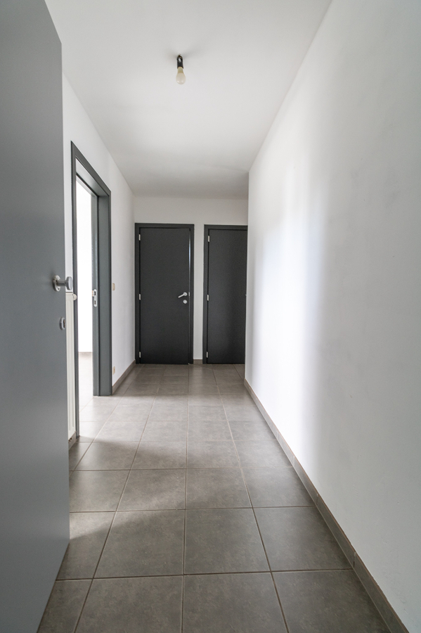 Recent vernieuwd appartement te Gistel met garage 