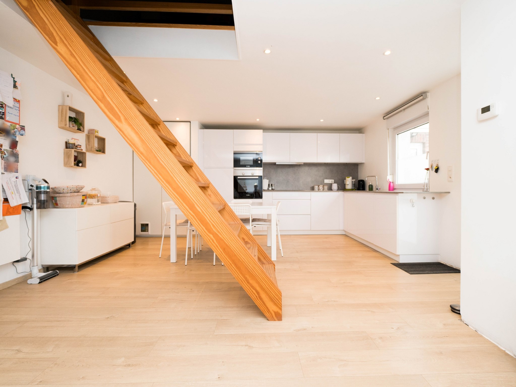 Volledige gerenoveerde 2-kamer woning met tuin 