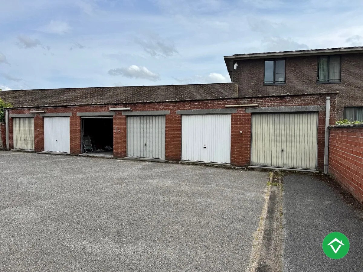 Appartement met 2 slaapkamers en garage te Koekelare 