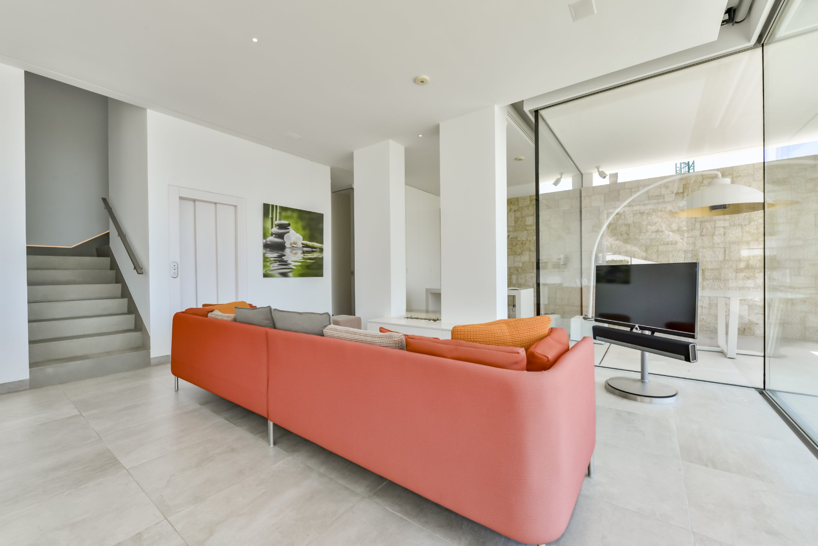 Luxe architectenvilla in Mascarat – Altea met panoramisch zeezicht en extra bouwgrond 
