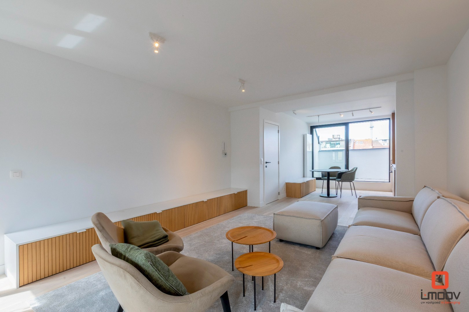 Luxueuze tweeslaapkamer duplex met terras en hoogwaardige afwerking in Oostende 