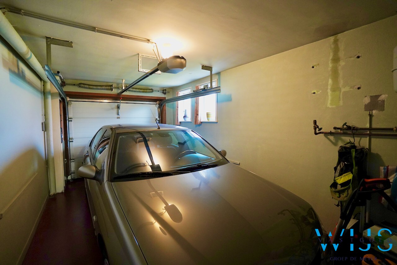 Stevige gezinswoning met bijgebouw te Ertvelde ! 