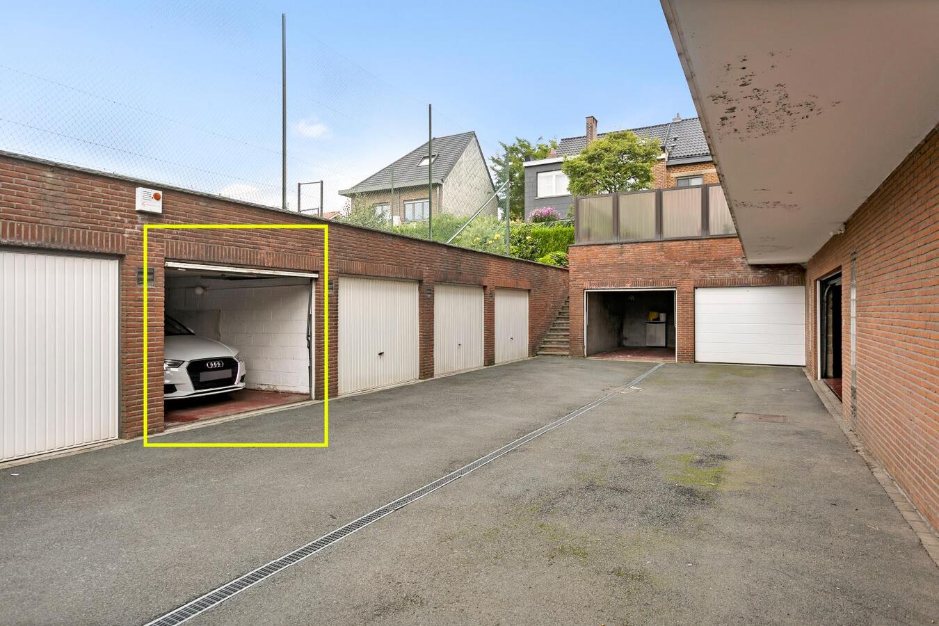 Verkocht garage box - Sint-Pieters-Leeuw