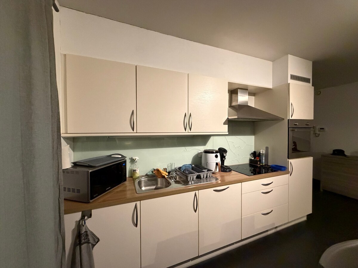 Gelijkvloers 1-slpk appartement nabij voorzieningen 
