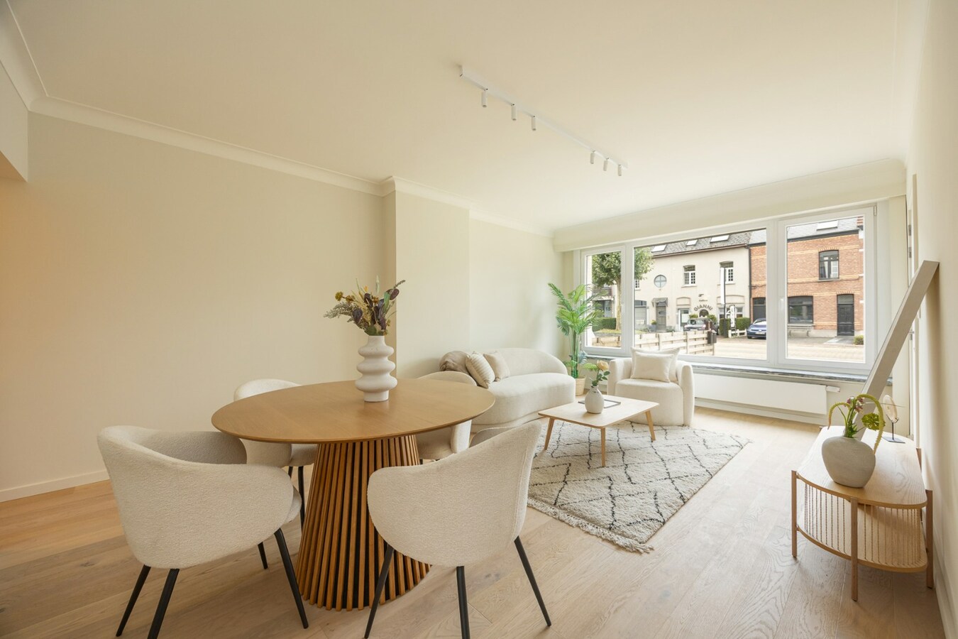 Gerenoveerd GLV appt. met tuin nabij Herentals Centrum! 
