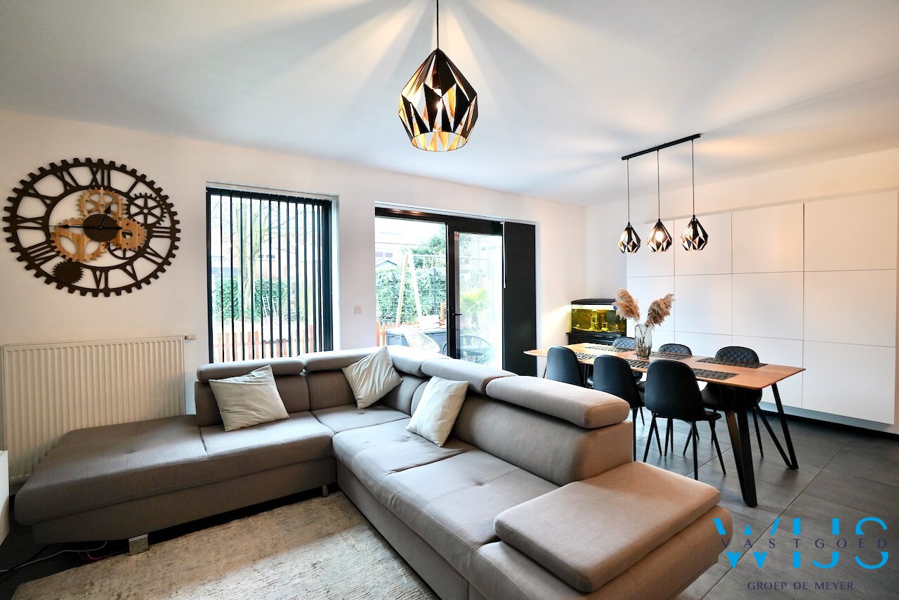 Instapklaar &amp; energiezuinig woonhuis te Zelzate ! 