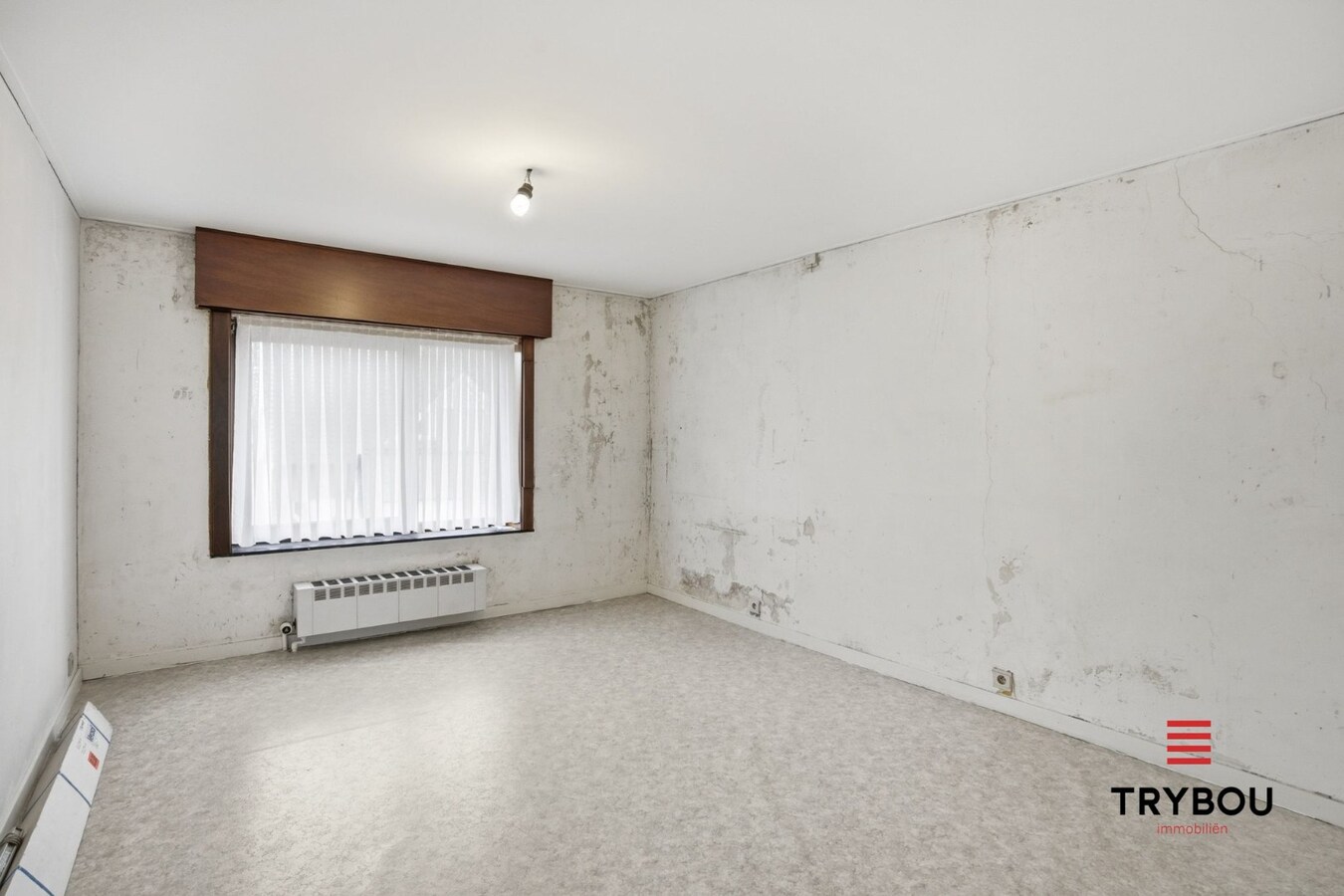 Alleenstaande woning met handelsruimte! 