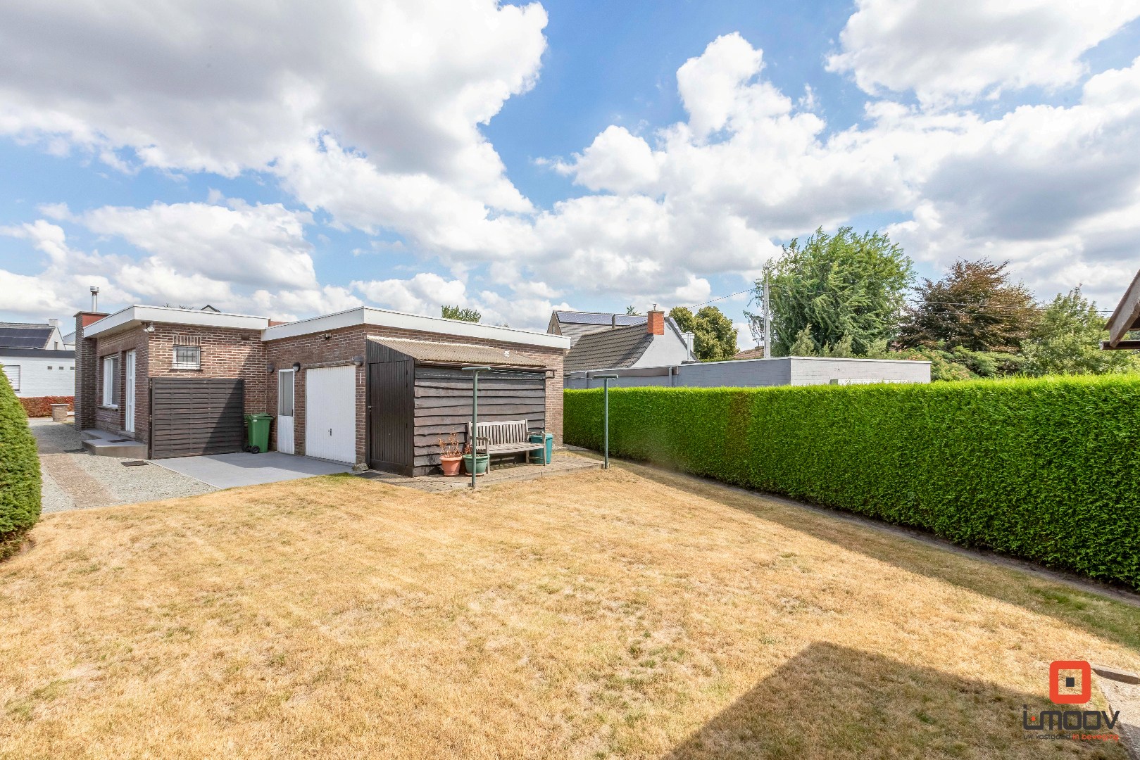 Charmante bungalow met potentieel in rustige buurt te Evergem 