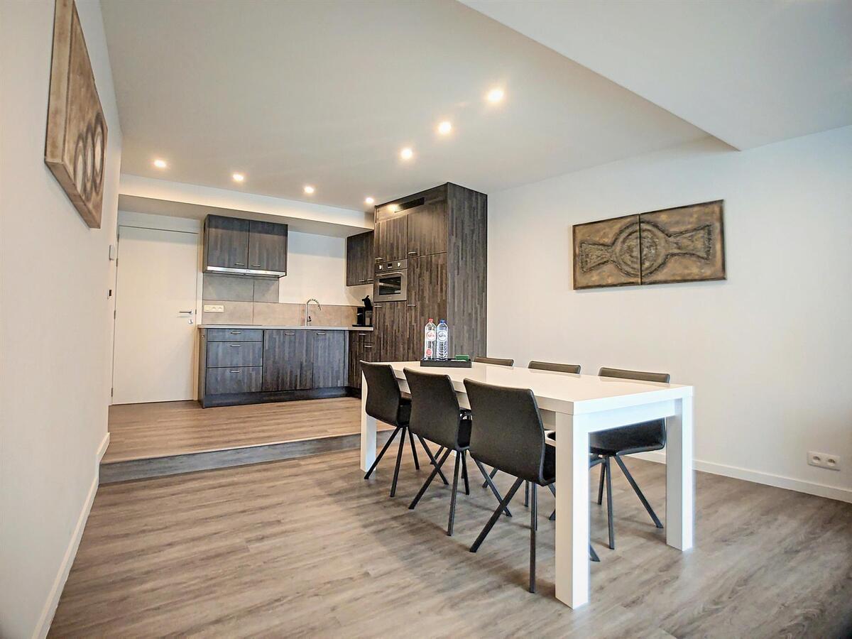 Zeer leuk, volledig gerenoveerd appartement - Heist 