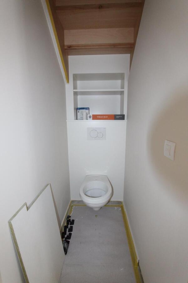 Volledig vernieuwde woning met 3 slaapkamers te Roeselare 