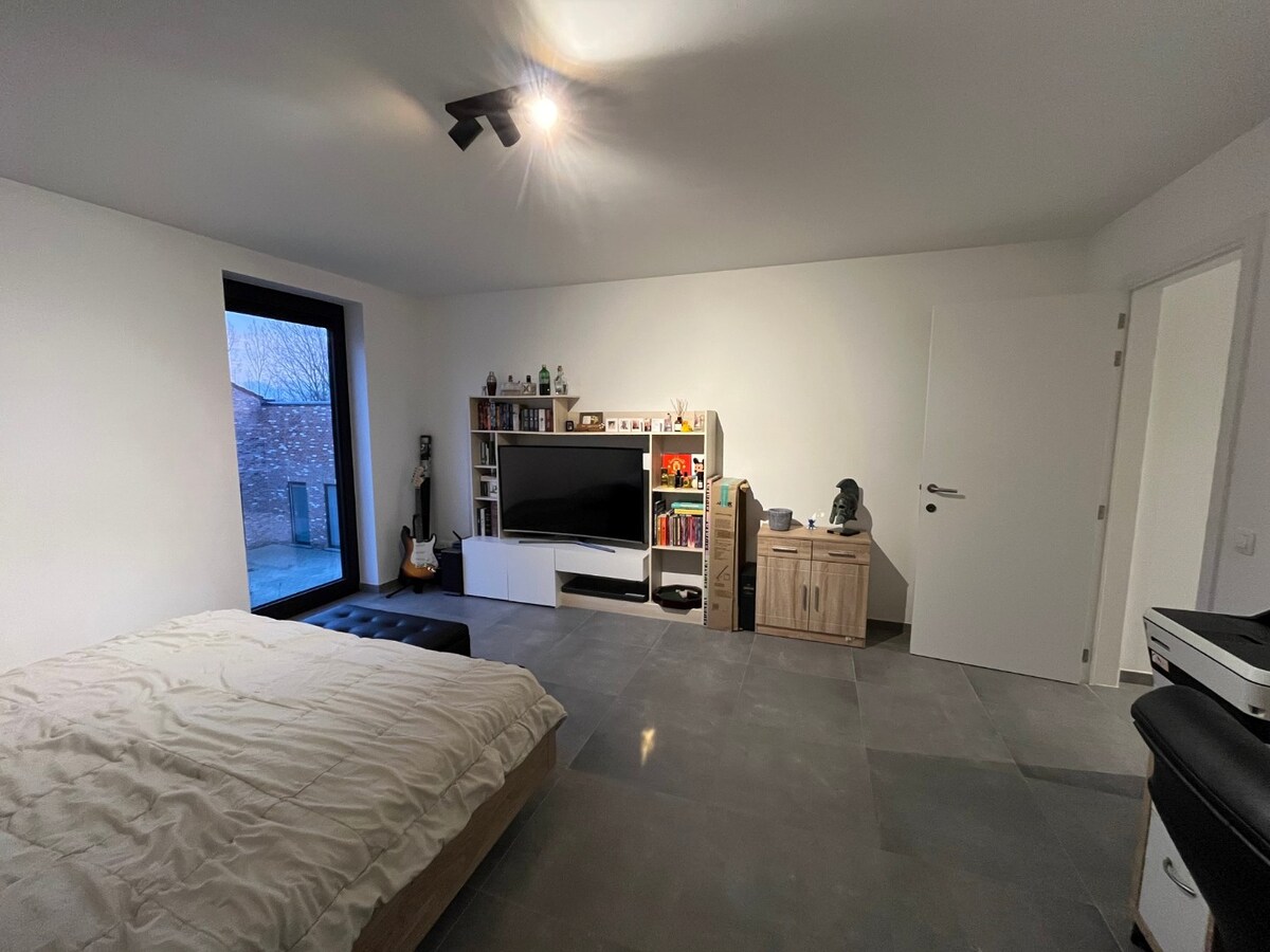 Nieuwbouwwoning in woonerf, hartje Gavere 