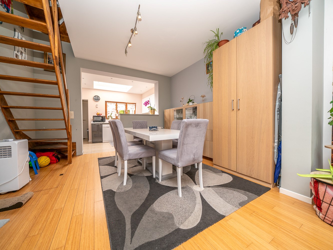 Volledig gerenoveerde 3-kamer woning met tuin 