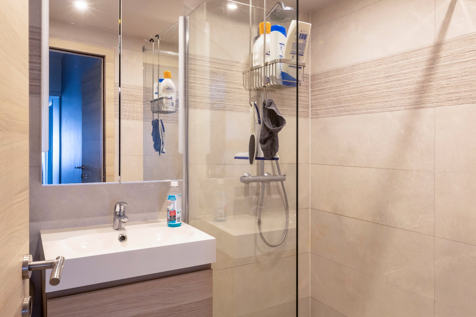 Leuk 2 slpk. app. met garage en zicht op groen. 