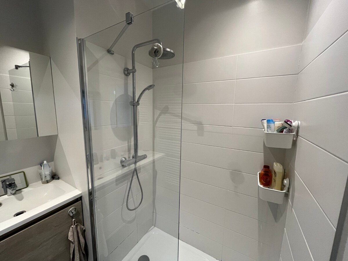 2 slpk-appartement incl. ondergrondse staanplaats ! 