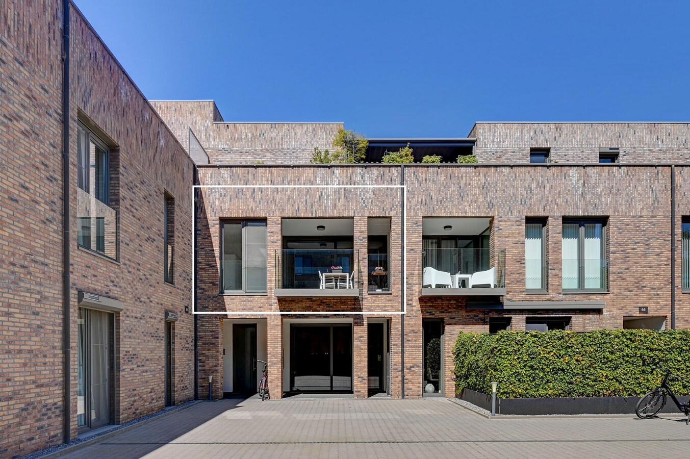 Centraal gelegen appartement met mooi terras en ondergrondse staanplaats 