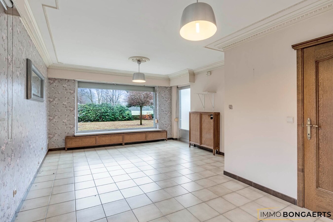 Gelijkvloerse woning op perceel van 24a32ca 