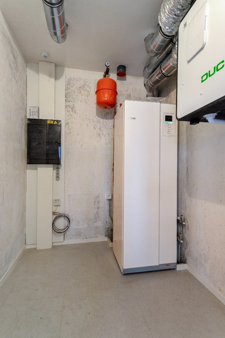 Nieuwbouwappartement met twee slaapkamers, terras en ondergrondse autostaanplaats te koop in Zulte 