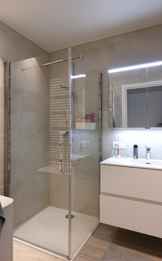 Kwalitatief nieuwbouwappartement met enorm terras en garagebox 