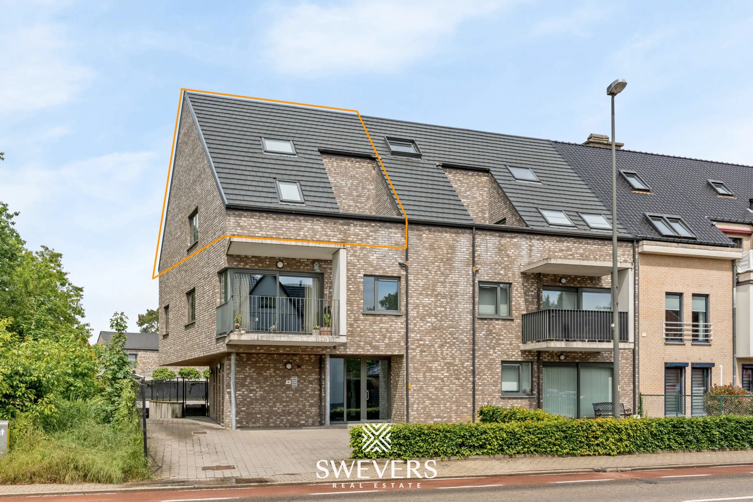 Modern wonen in een recent duplexappartement met parking  