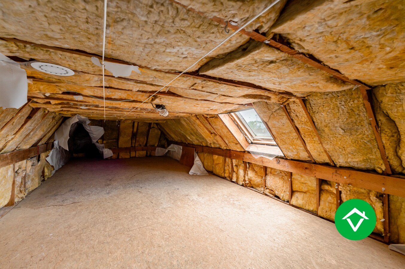 Prachtig gelegen penthouse met 3 slaapkamers en garage in centrum Torhout 