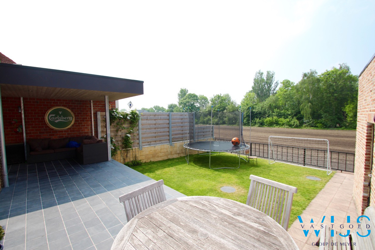 Unieke ruime gerenoveerde woning  ! 