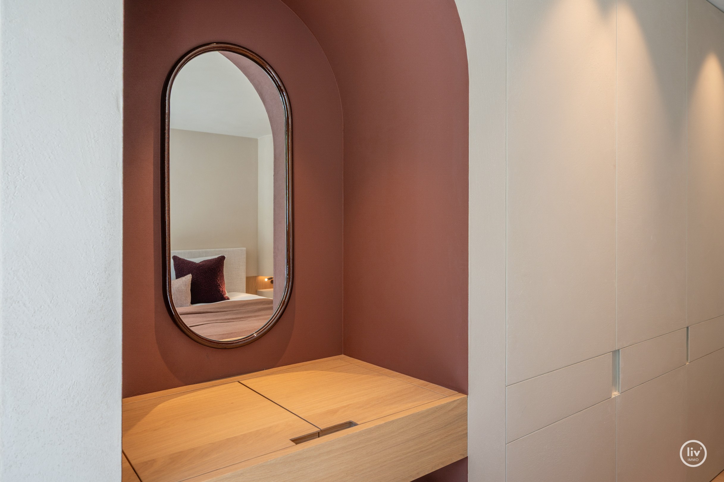 Luxe, comfort kortom een prachtig gerenoveerde woning in hartje Knokke. 
