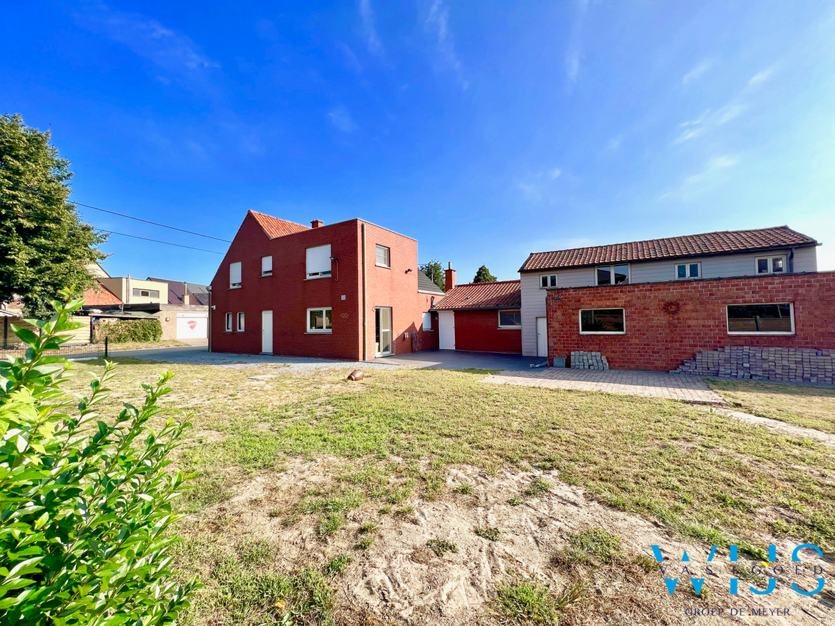 Instapklaar woonhuis op een prachtige ligging te Ertvelde ! 