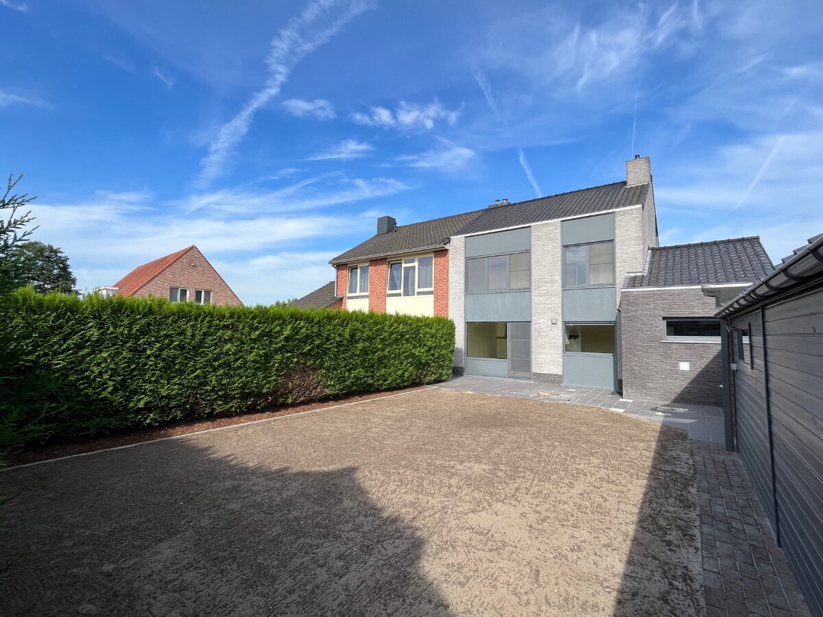 Gezellige woning met 4 slaapkamers in Zulte 