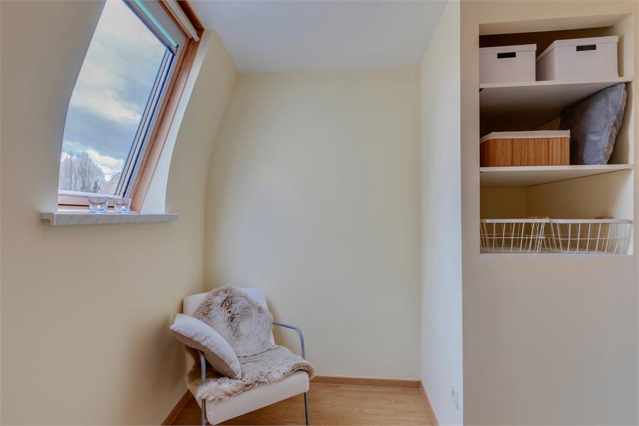 Volledig gerenoveerde woning op ideale locatie!! 