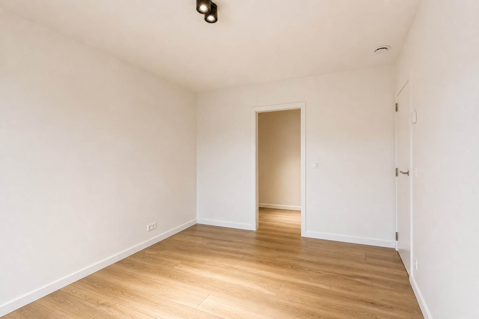 Moderne halfopen nieuwbouwwoning op 537 m² met landelijk verzicht op topligging te Torhout 