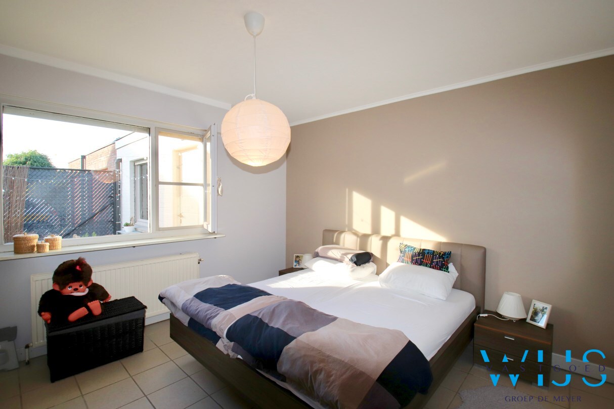 Ruime bungalow in een rustige woonwijk te Lovendegem ! 