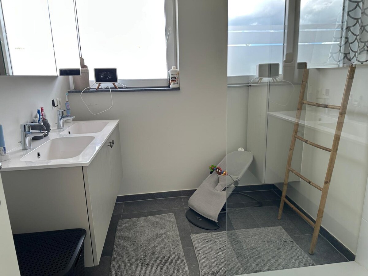 Rustig gelegen halfopen nieuwbouwwoning te Houthulst! 