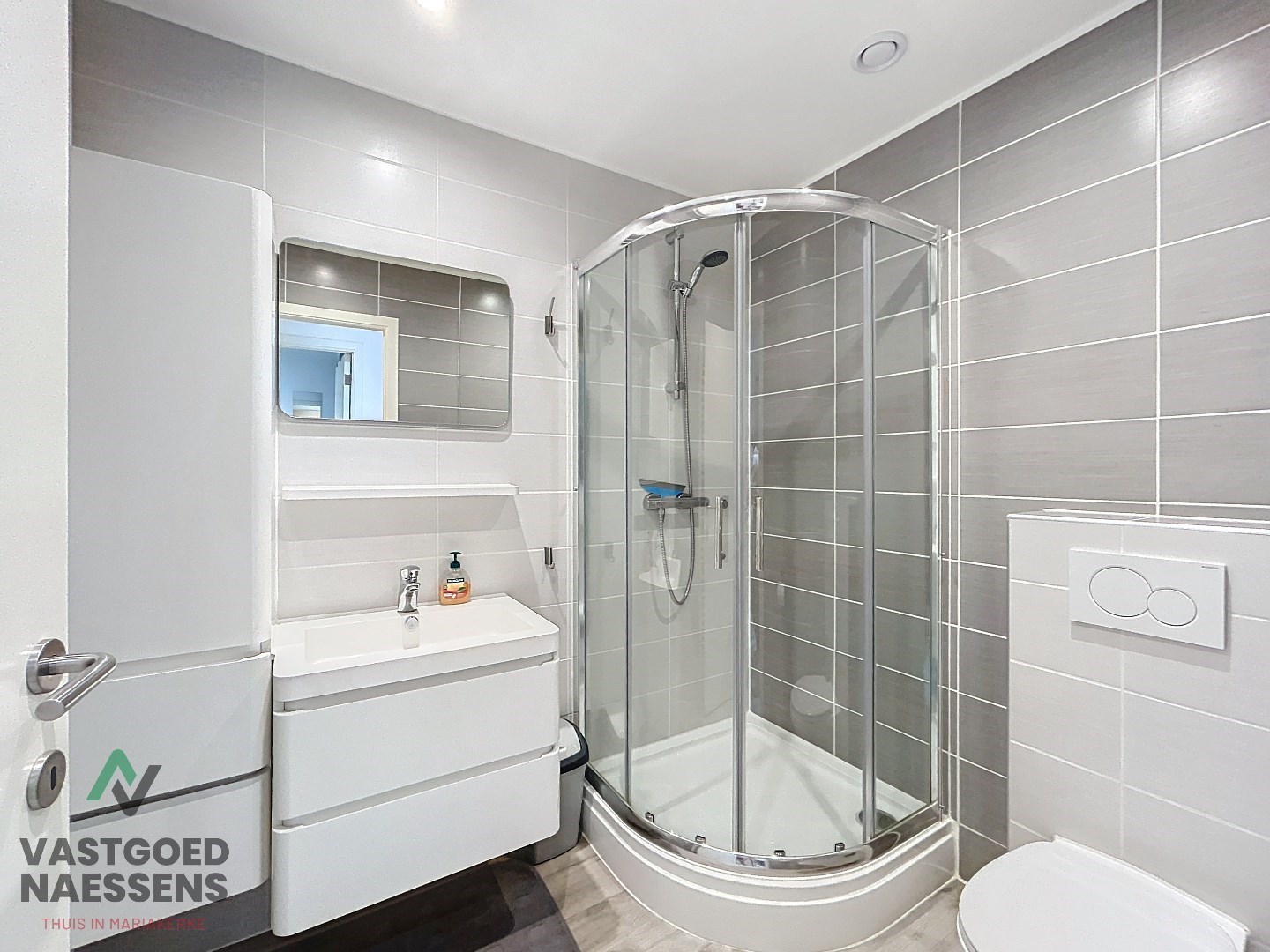 Rez-de-chaussée - appartement 2 chambres près de la digue. 