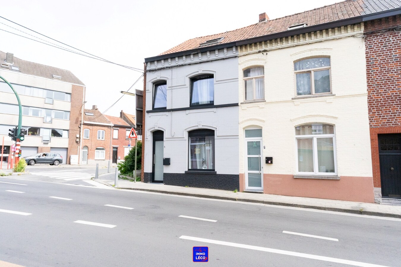 3 façades rénovée avec cour, à deux pas du parc de Mouscron ! 