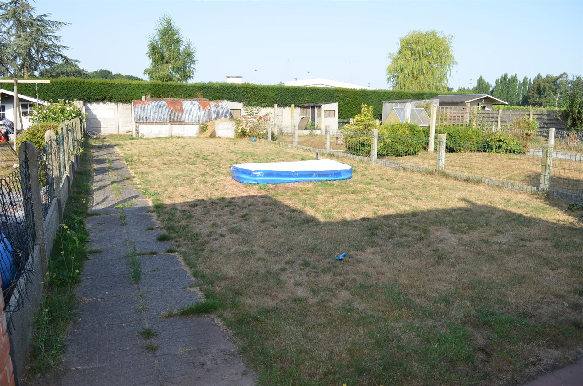 Grondig te renoveren woning op 350m² rustig gelegen nabij centrum Maldegem 