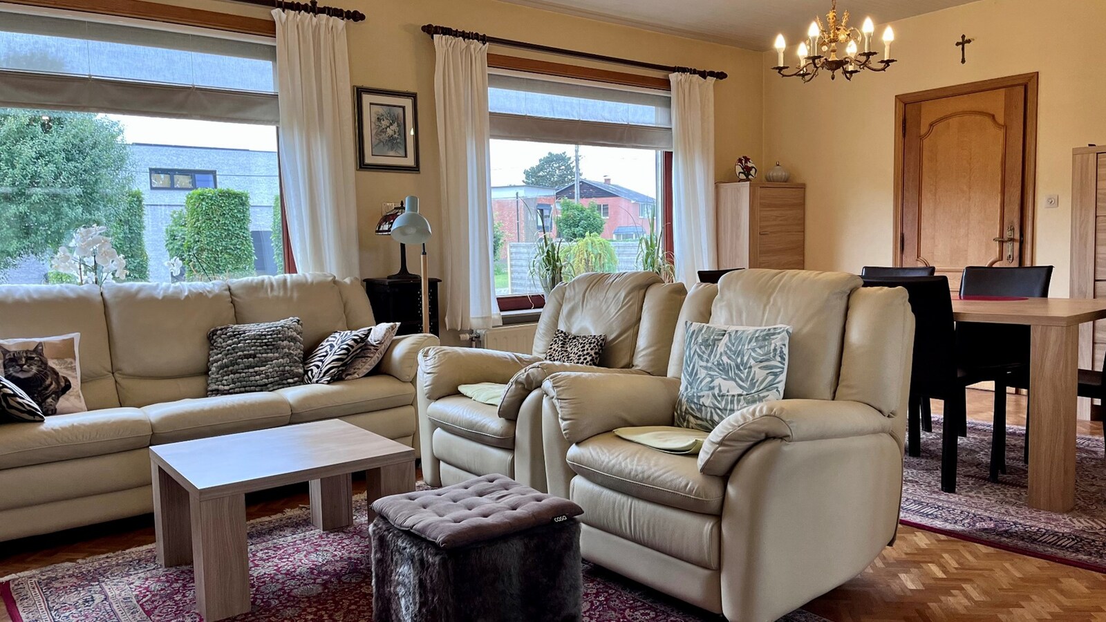 Goed onderhouden woning met tuin, terras en inpandige garage in Kermt - Energielabel E 