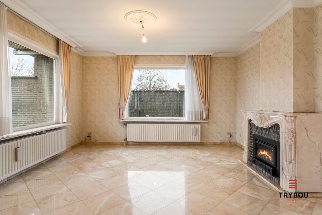 Statige, alleenstaande woning met rustige ligging te Ieper (Boezinge) 