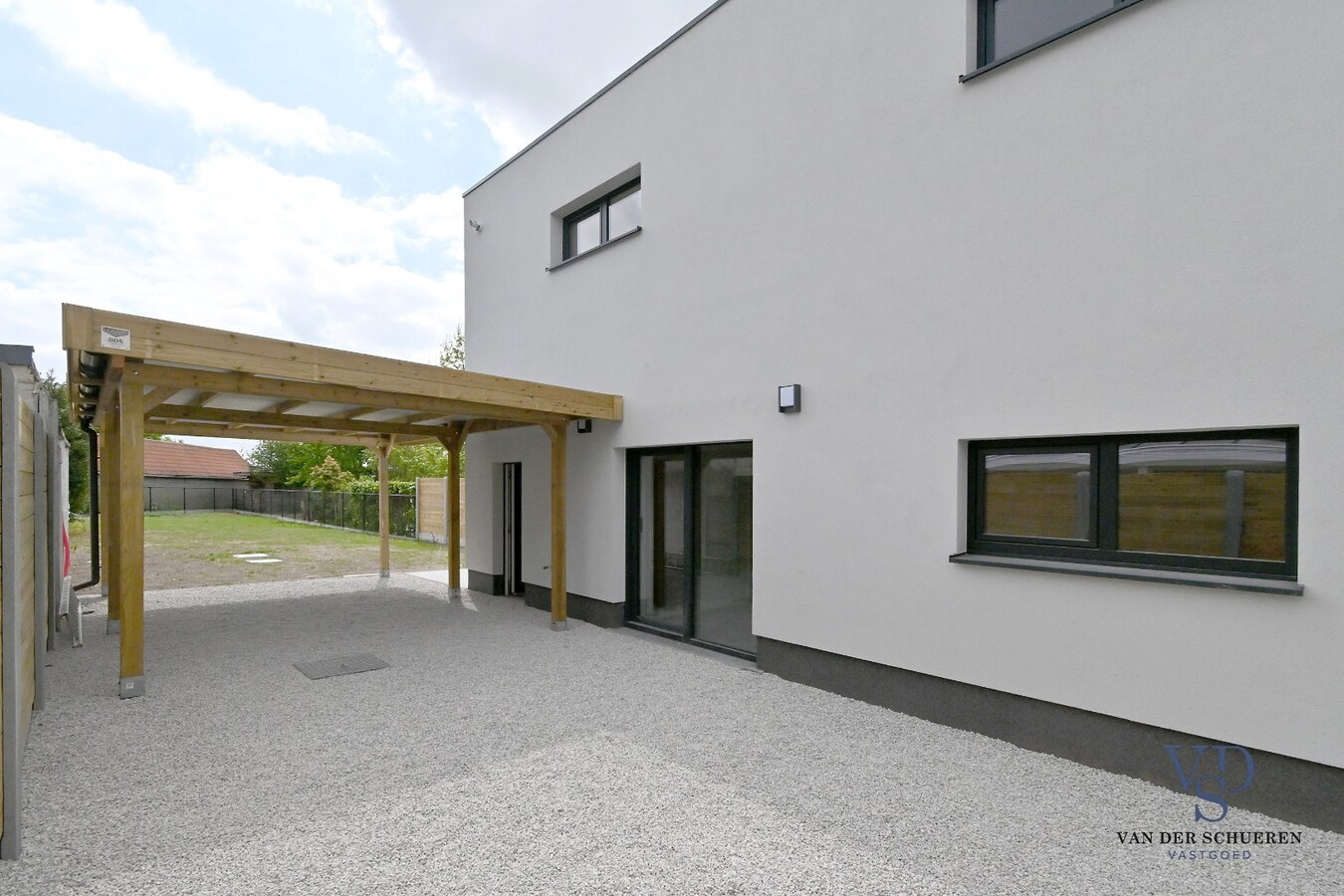 Volledig vernieuwde Half Open. 