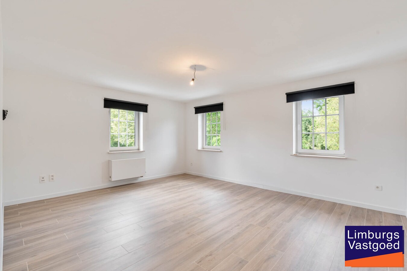 Exclusieve gezinswoning, 283m², 5 slpk, praktijkruimte op toplocatie 