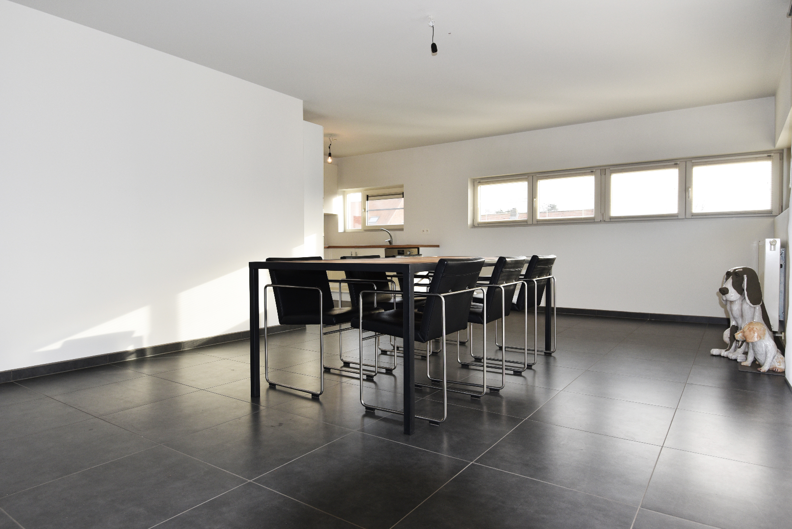 Duplex app. 142 m² met 3 slpks, terras en 2 autostandplaatsen te Maldegem 