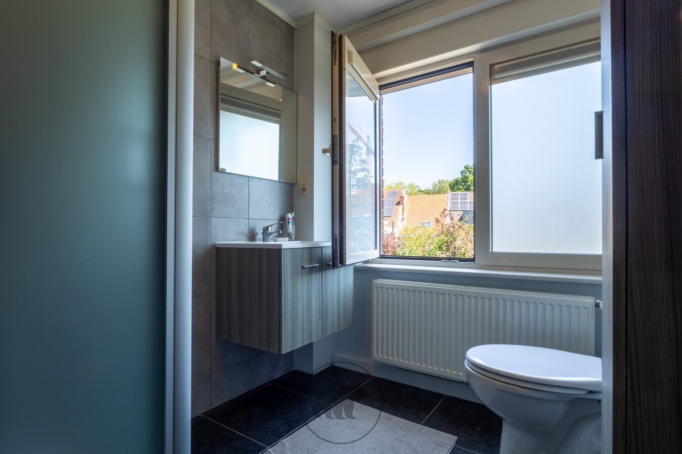 Ruime instapklare gezinswoning met tuin nabij UZ-Gent 