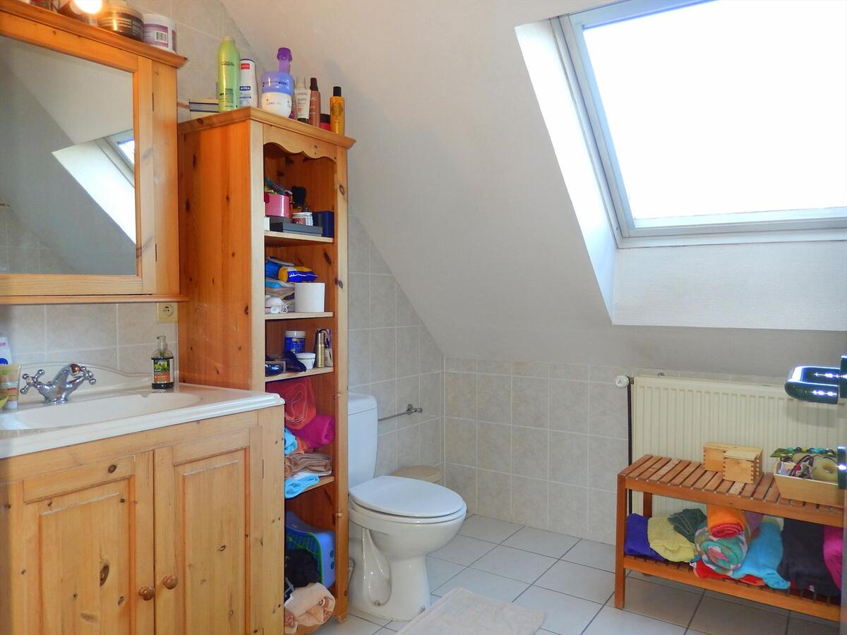 Instapklare woning met 5 slaapkamers op een grondopp. 3.349m² 