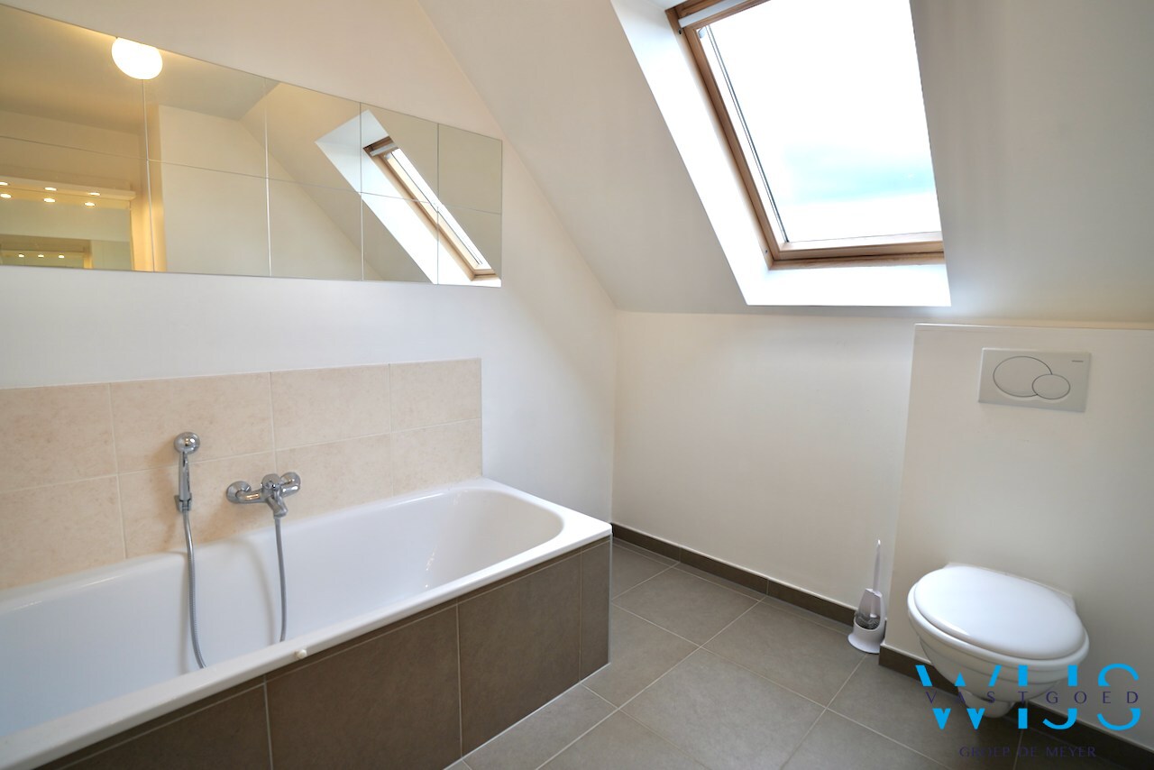 Tof duplex appartement in hartje Ertvelde ! 