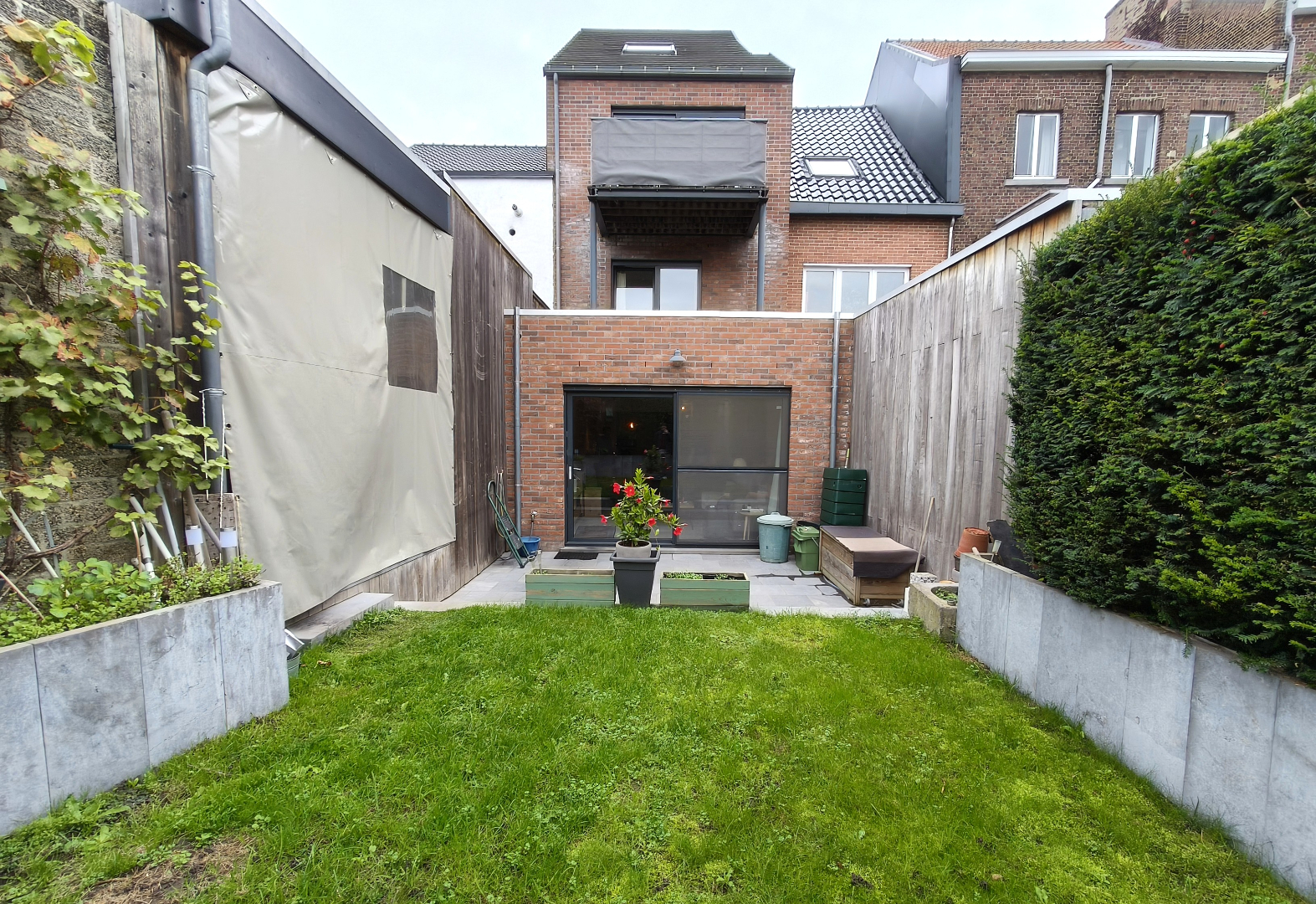 DUPLEX APPARTEMENT MET TUINTJE IN HET STADSCENTRUM 