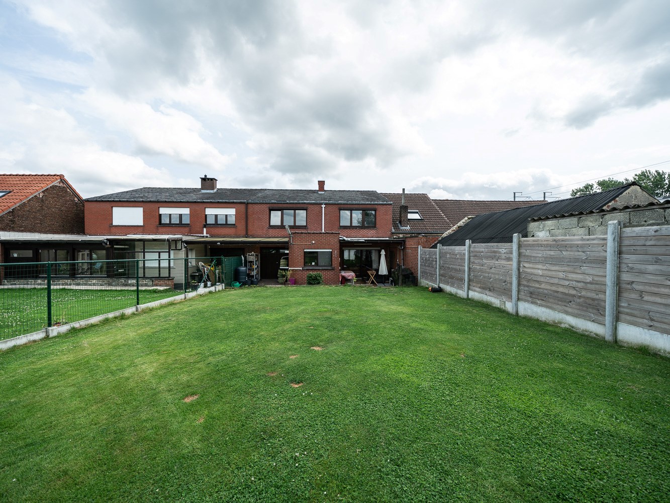 Ruime woning met 3 kamers en dressing, garage en tuin 