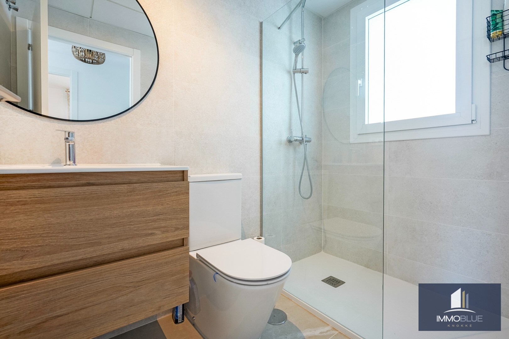 penthouse de luxe avec vue panoramique sur la mer et terrasses très spacieuses 