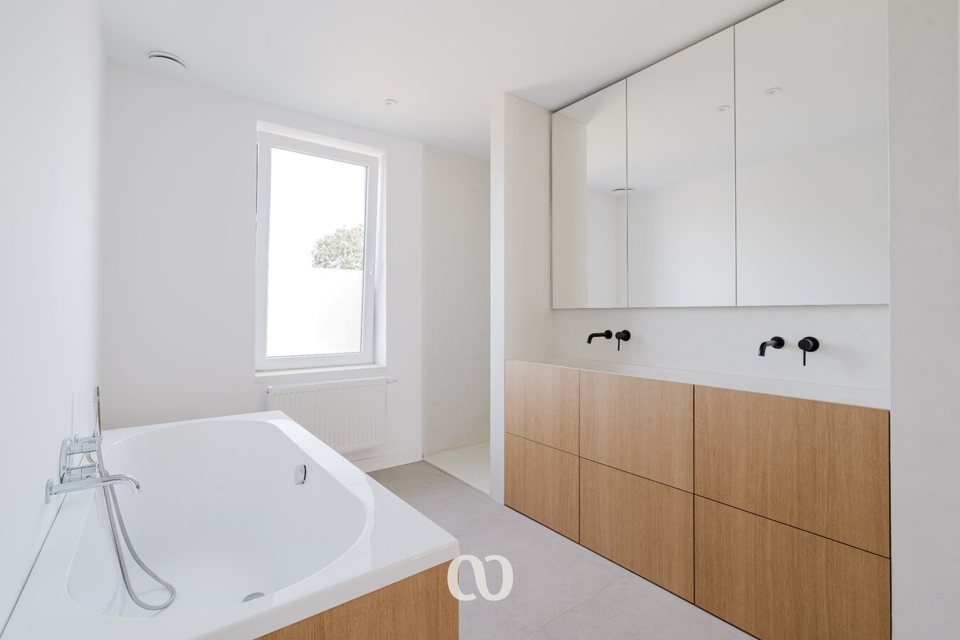Prachtig gerenoveerde gezinswoning met 4 slaapkamers in Kruisem 