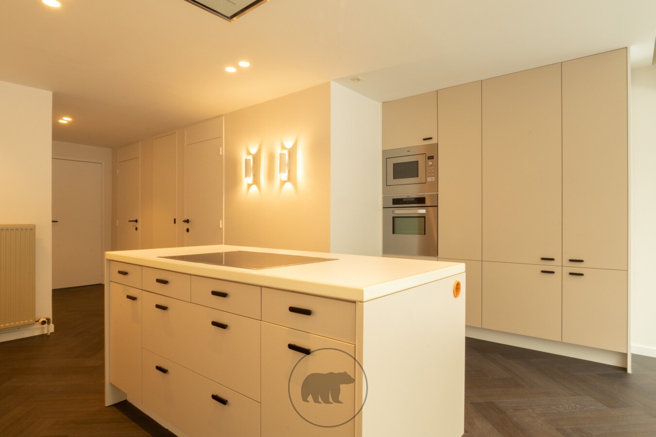 Gerenoveerd appartement aan het Groenevalleipark met ruim terras 