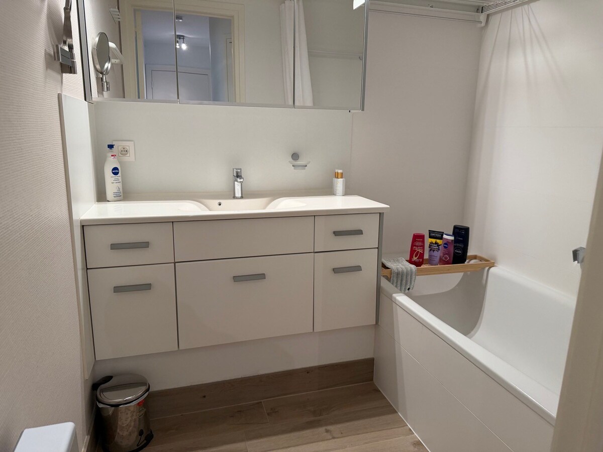 Renovated 2-bedroom apartment in Nieuwpoort 